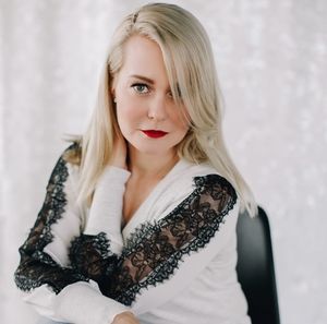 Meet your Posher, Julia